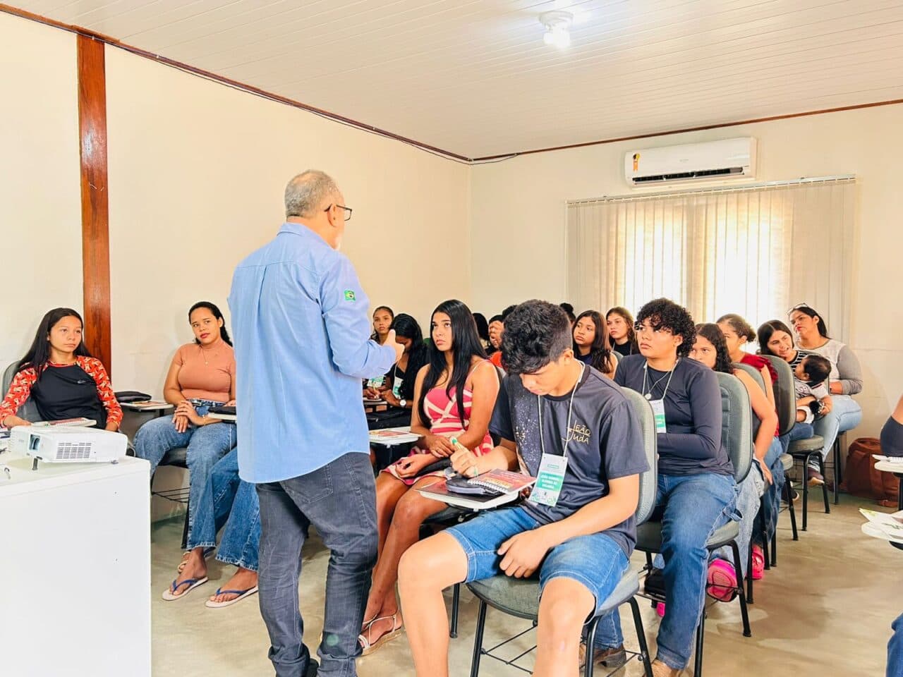 Imagem de Capacitação em comunicação reúne jovens e mulheres em reserva extrativista do Vale do Guaporé